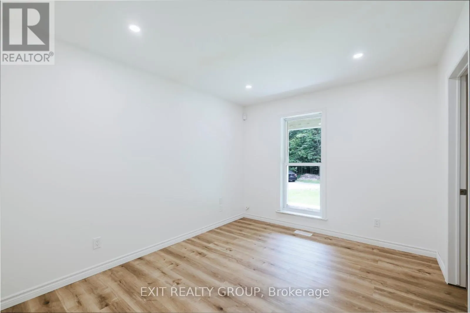 461 DOUGLAS ROAD