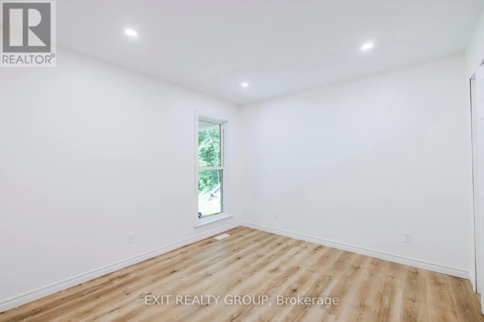 461 DOUGLAS ROAD