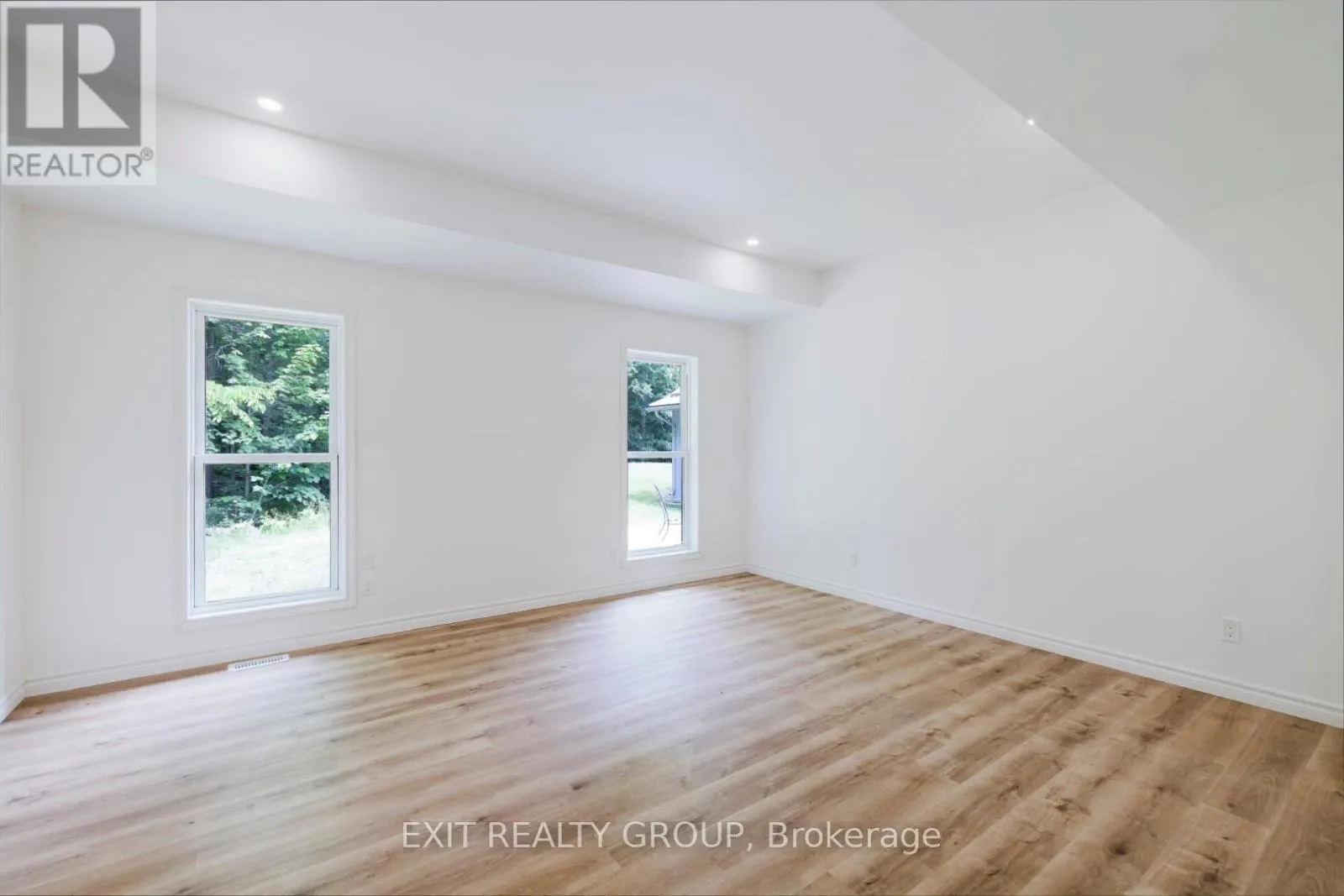 461 DOUGLAS ROAD