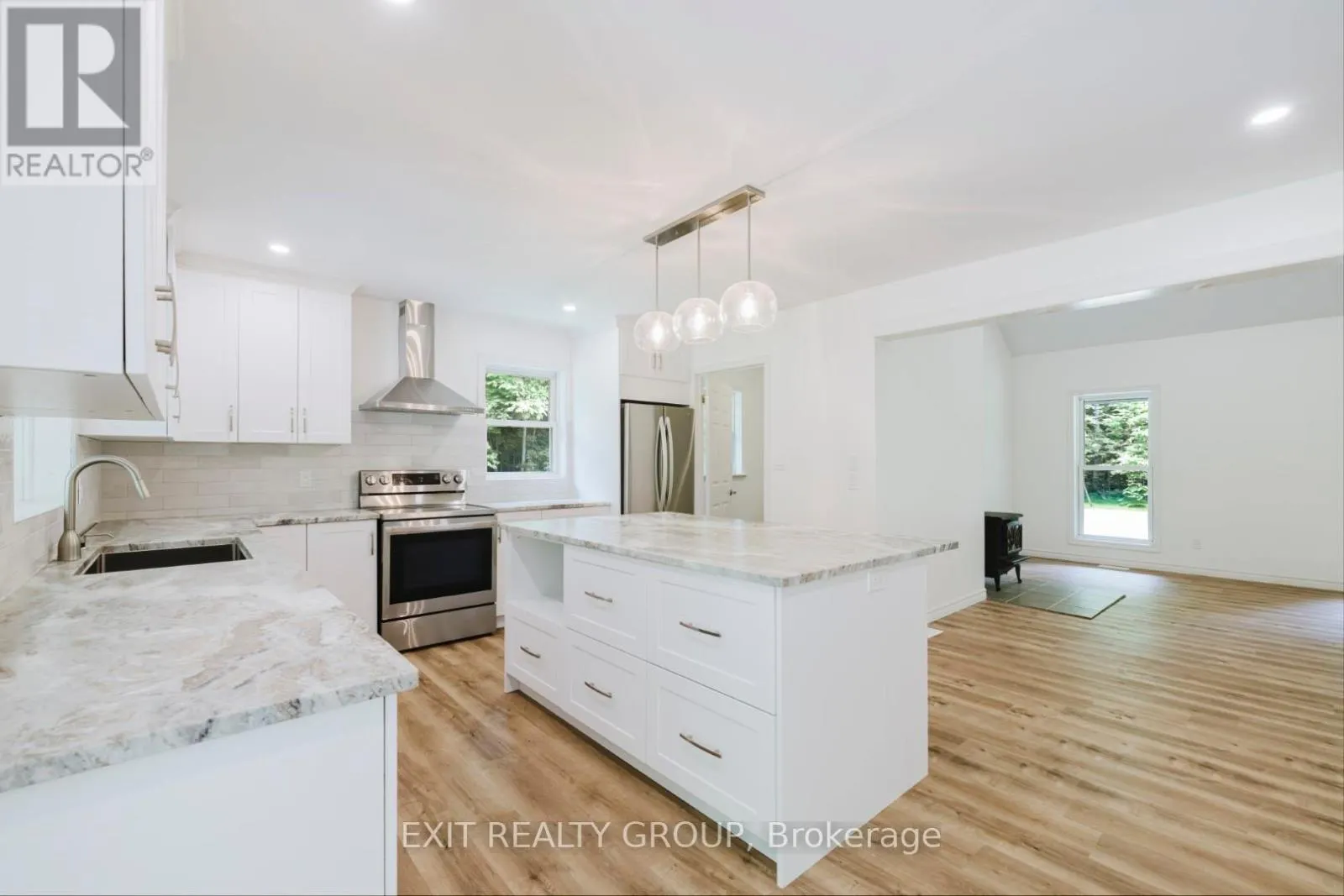 461 DOUGLAS ROAD