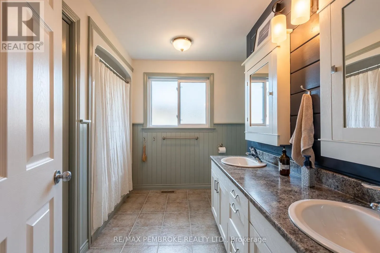 47 MOHNS AVENUE