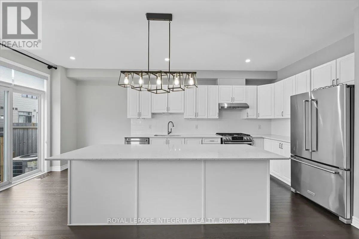 707 DES AUBEPINES DRIVE