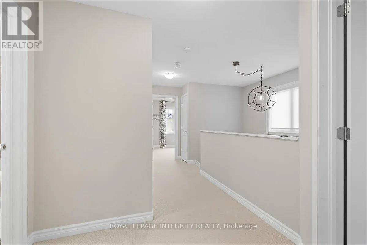 707 DES AUBEPINES DRIVE