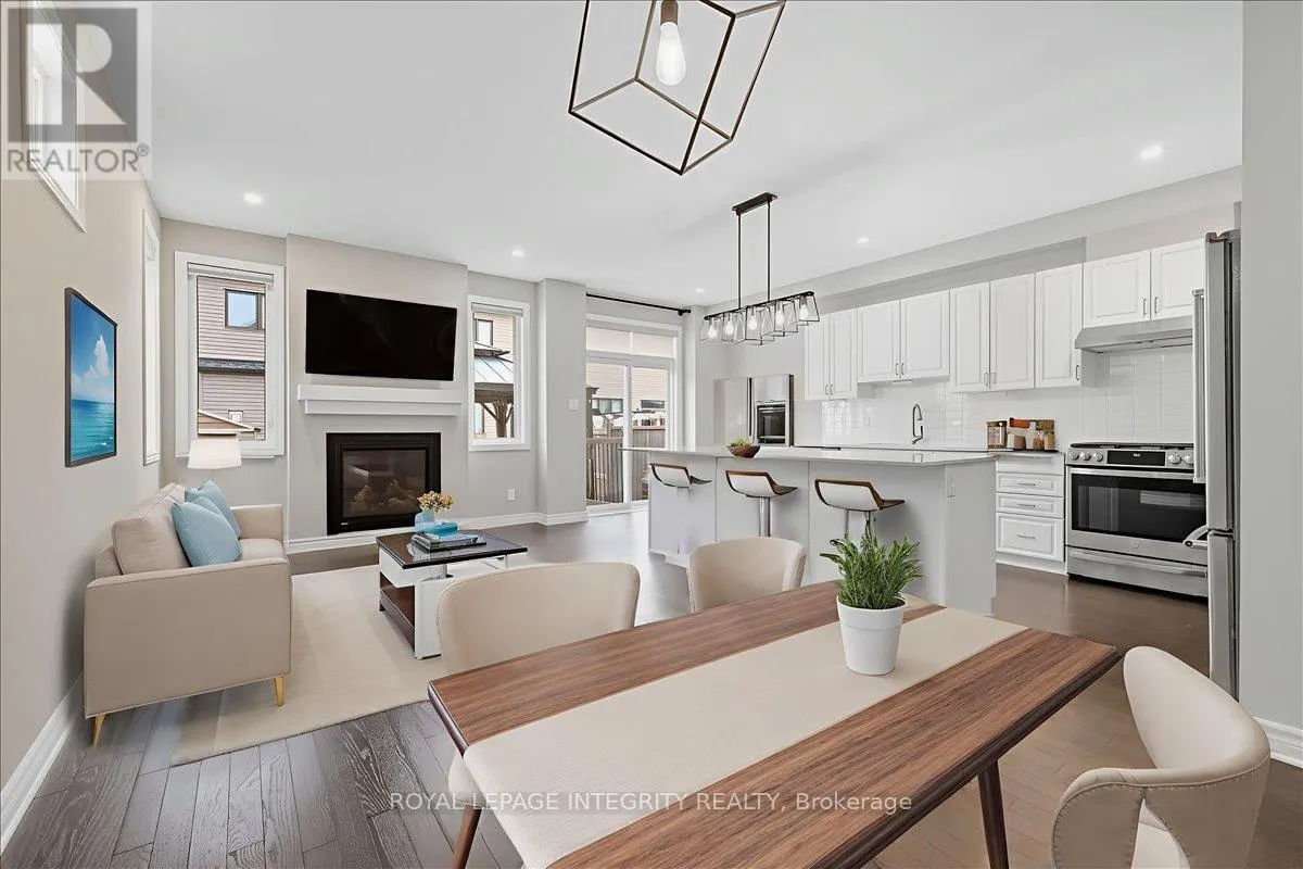 707 DES AUBEPINES DRIVE