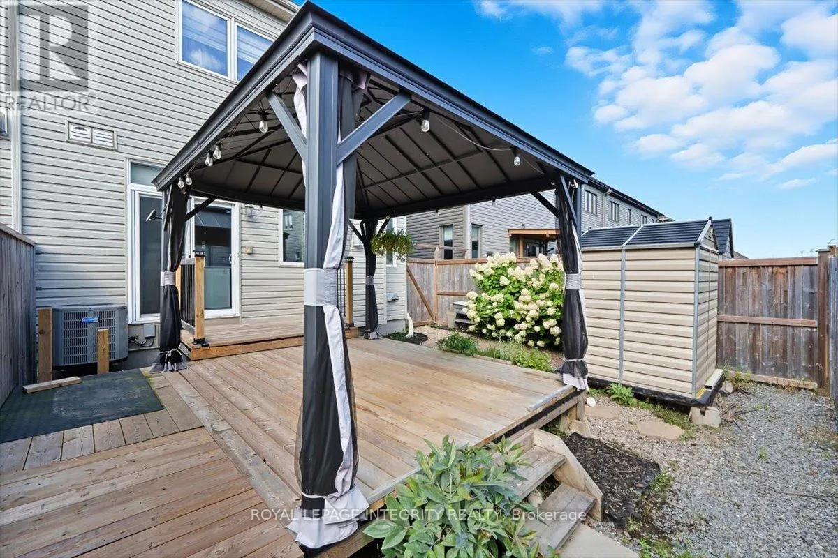 707 DES AUBEPINES DRIVE