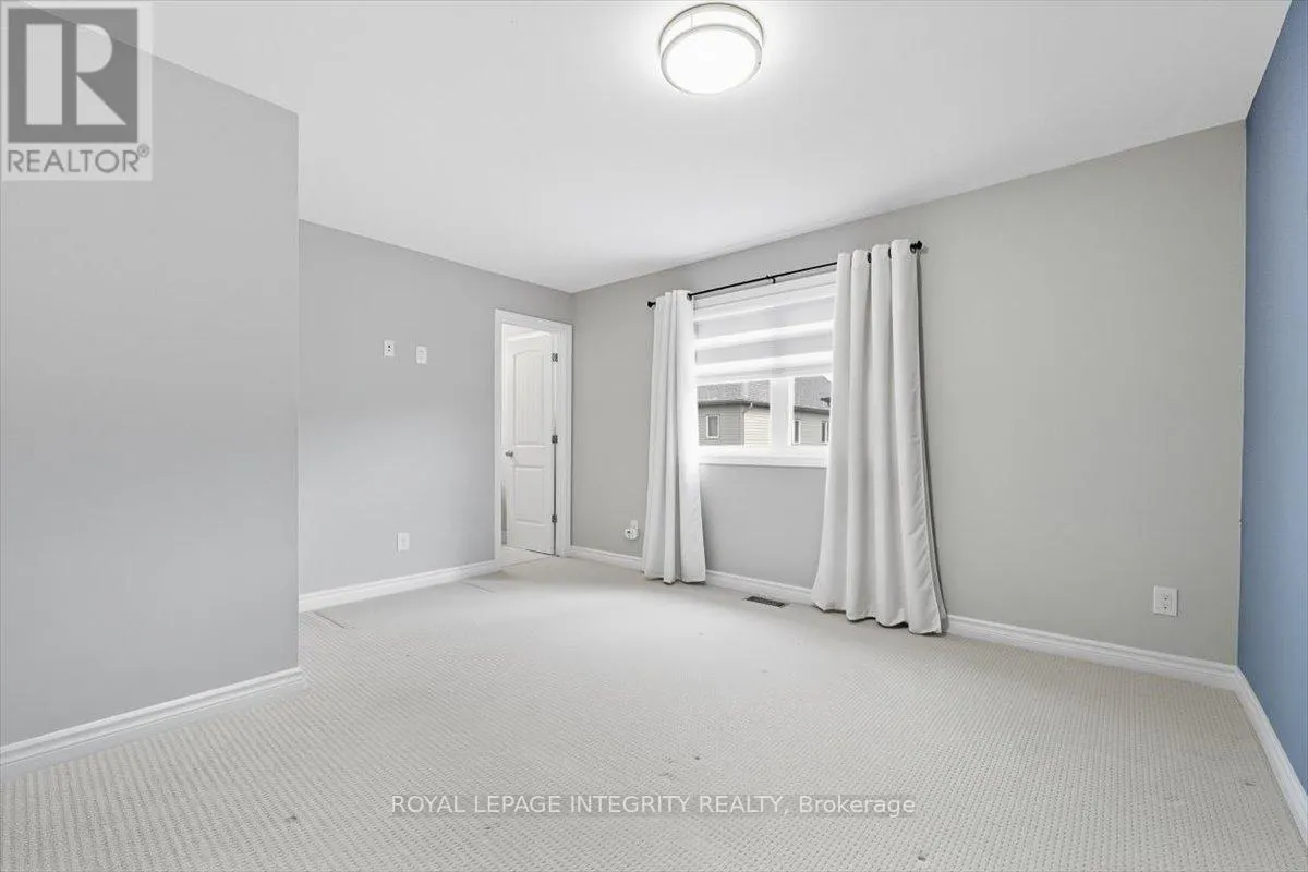 707 DES AUBEPINES DRIVE