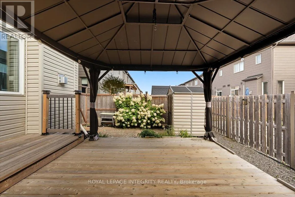 707 DES AUBEPINES DRIVE