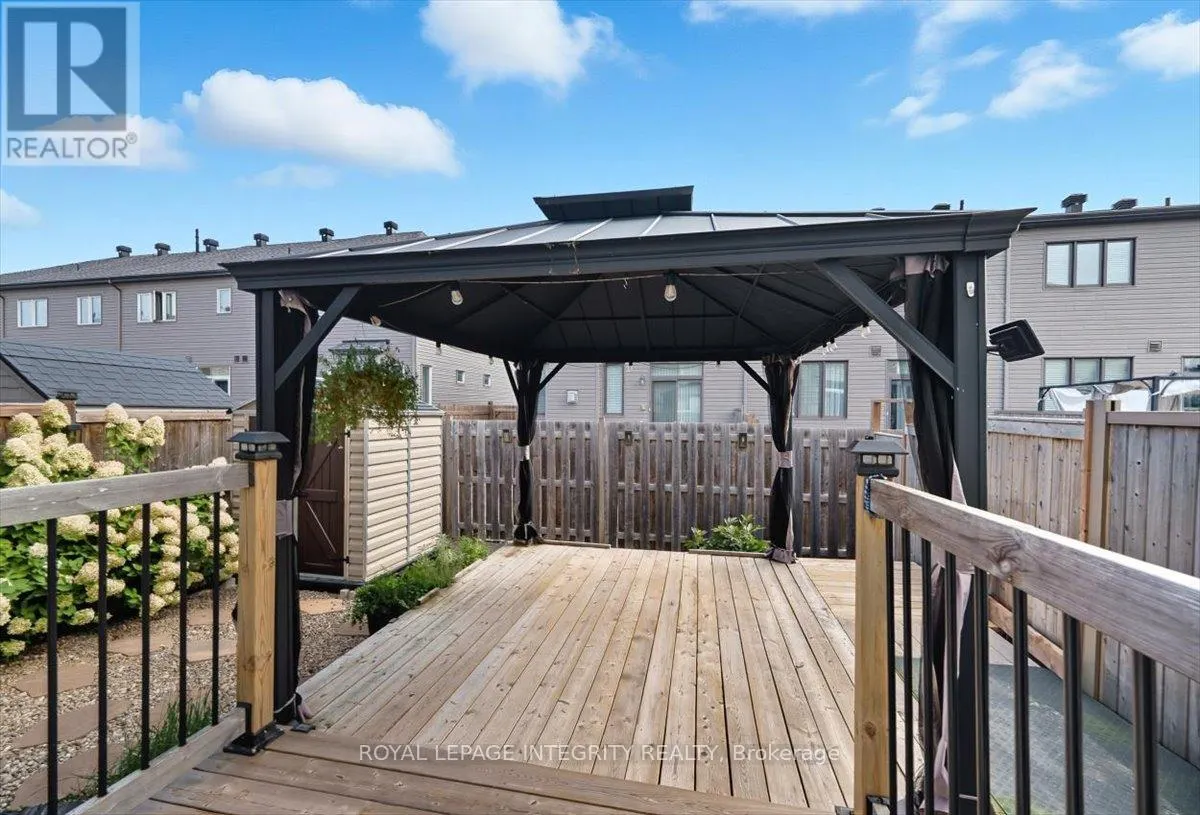 707 DES AUBEPINES DRIVE