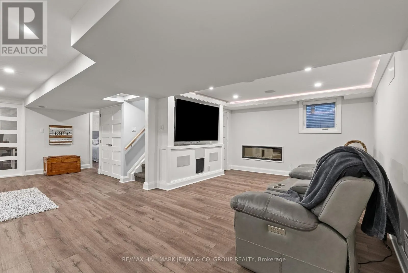 6577 MICHELANGELO COURT
