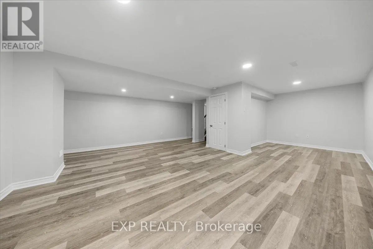 300 GRAYBURN WAY