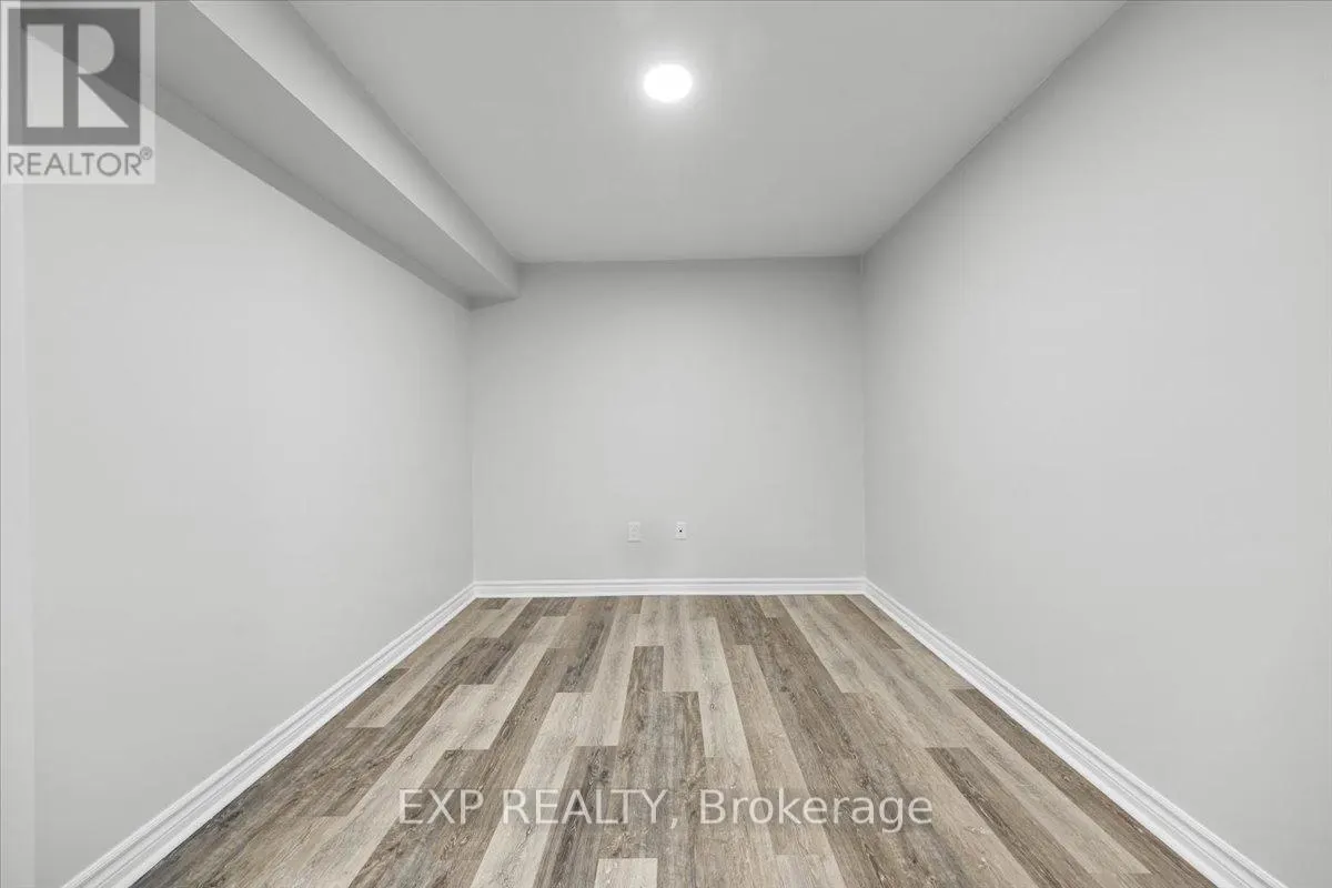 300 GRAYBURN WAY