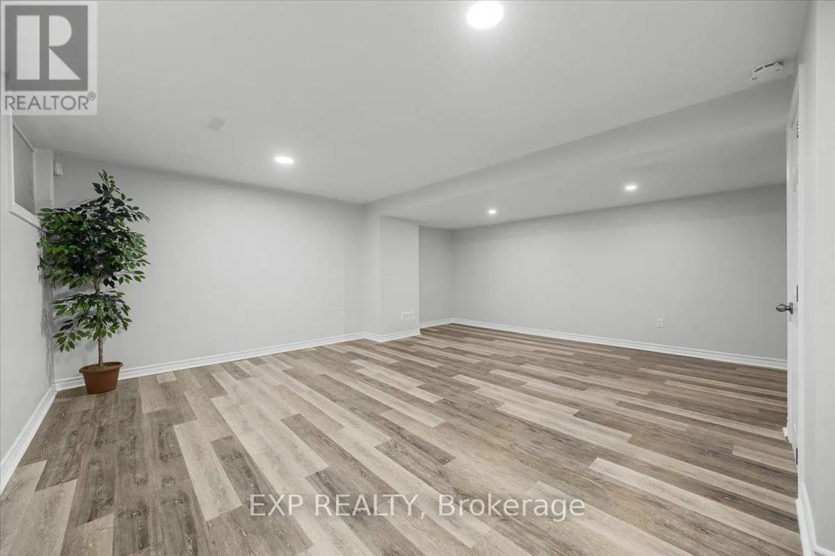 300 GRAYBURN WAY