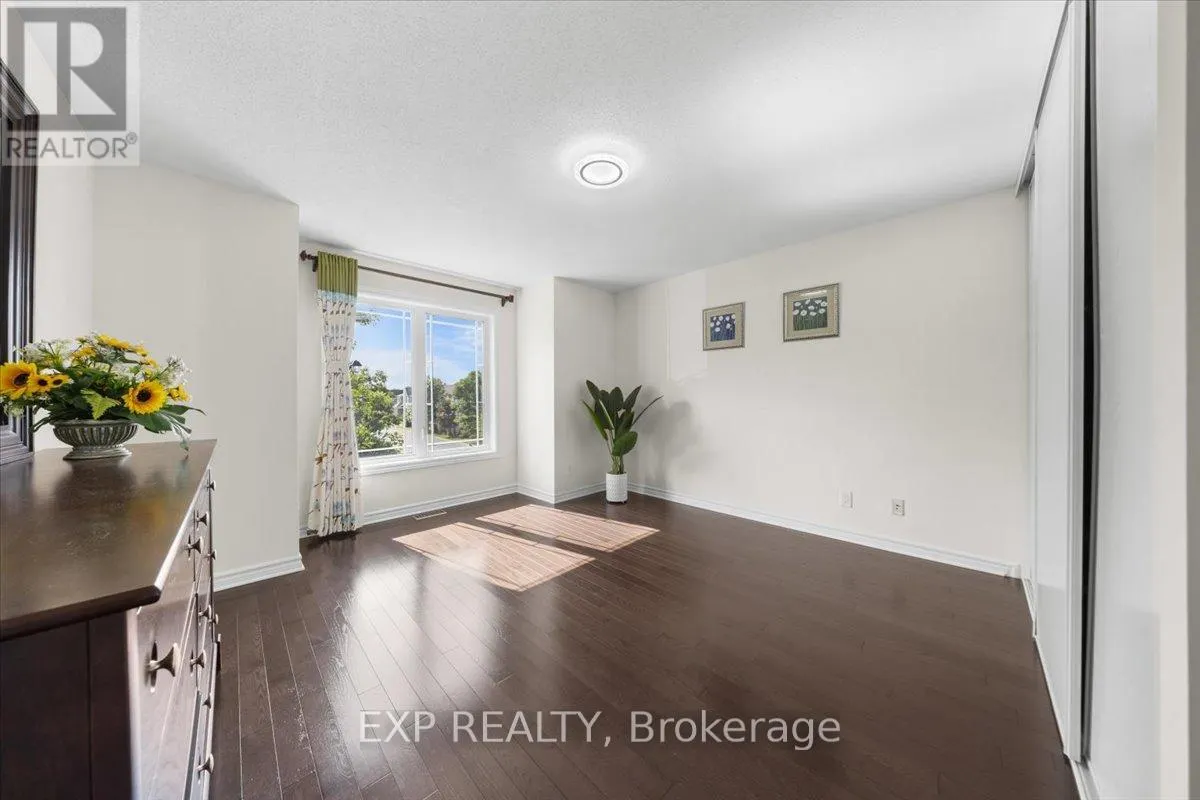 300 GRAYBURN WAY
