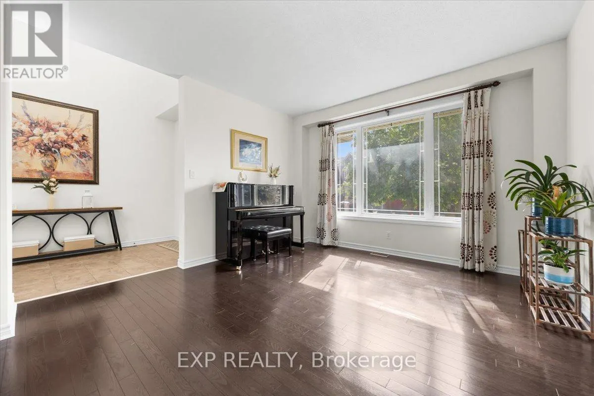 300 GRAYBURN WAY