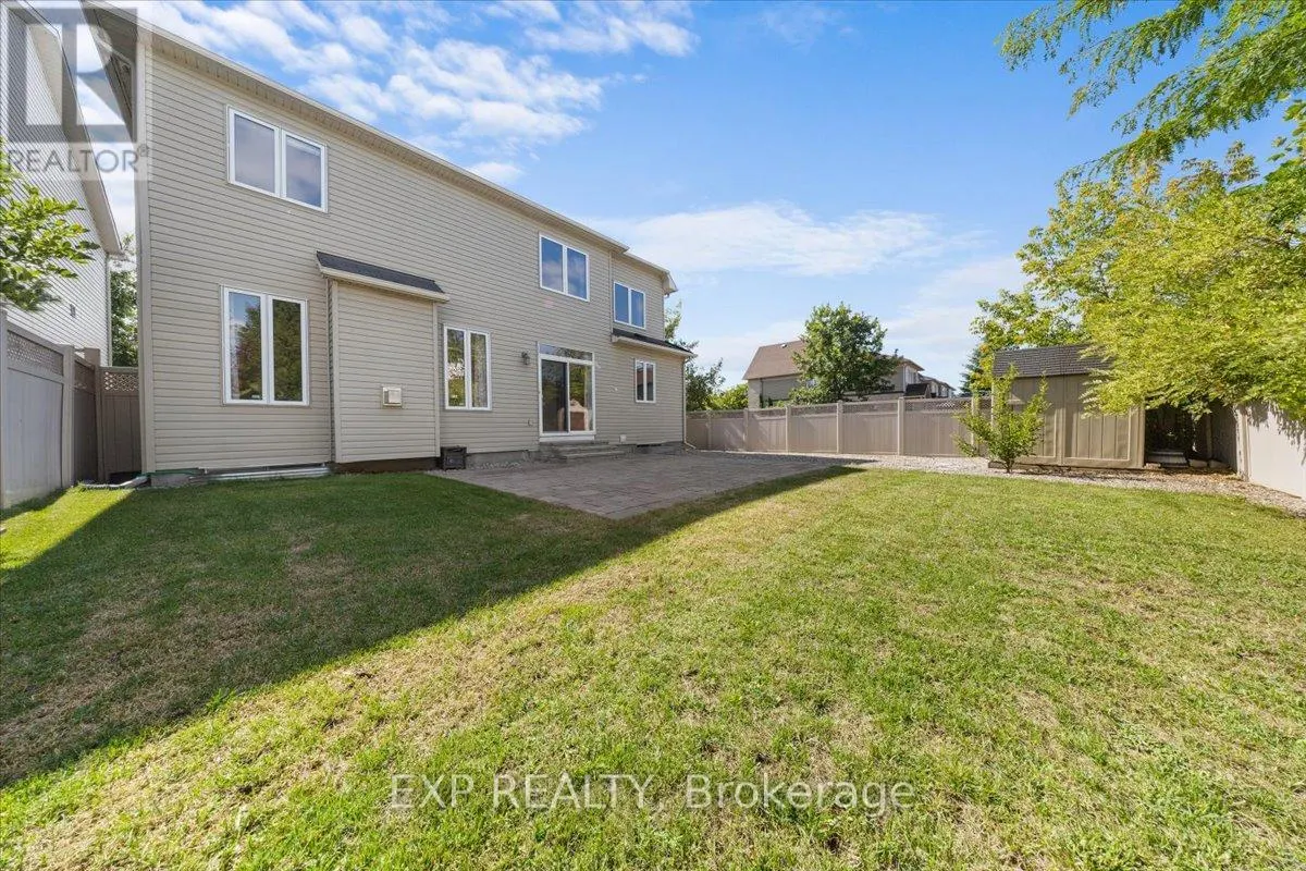 300 GRAYBURN WAY
