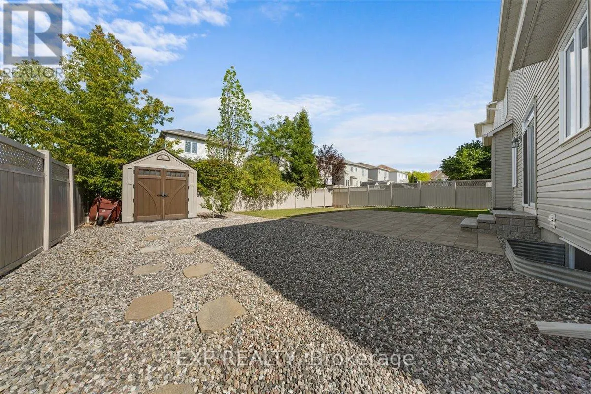 300 GRAYBURN WAY