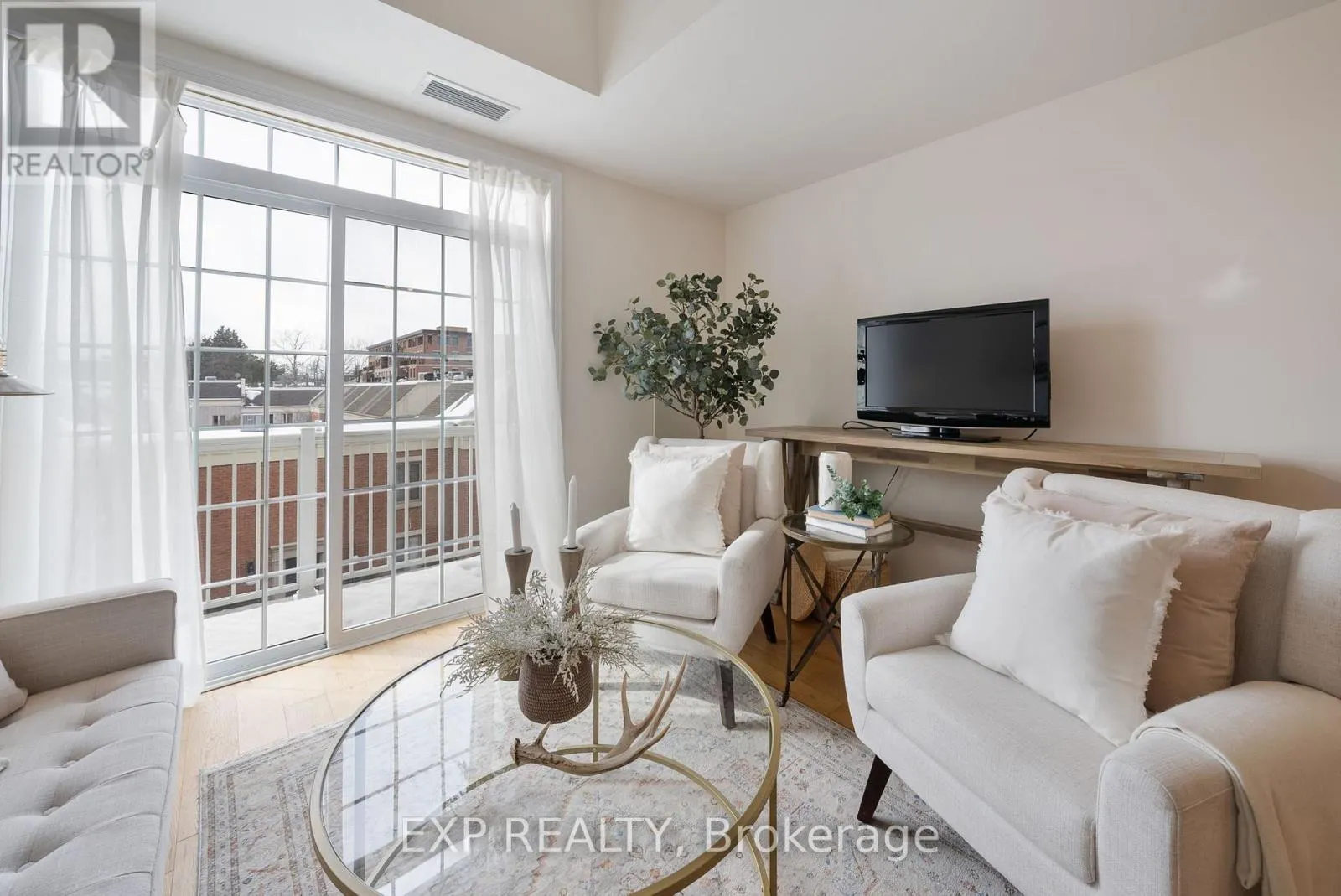 309 - 145 THIRD STREET, #309
