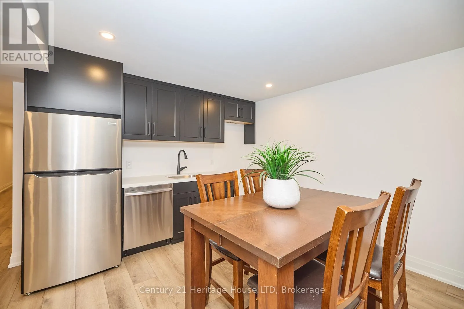 42 AQUADALE DRIVE