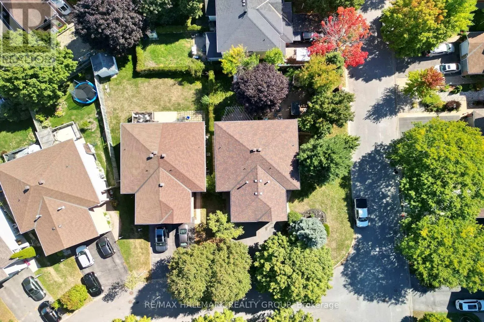 4 SAFFRON COURT