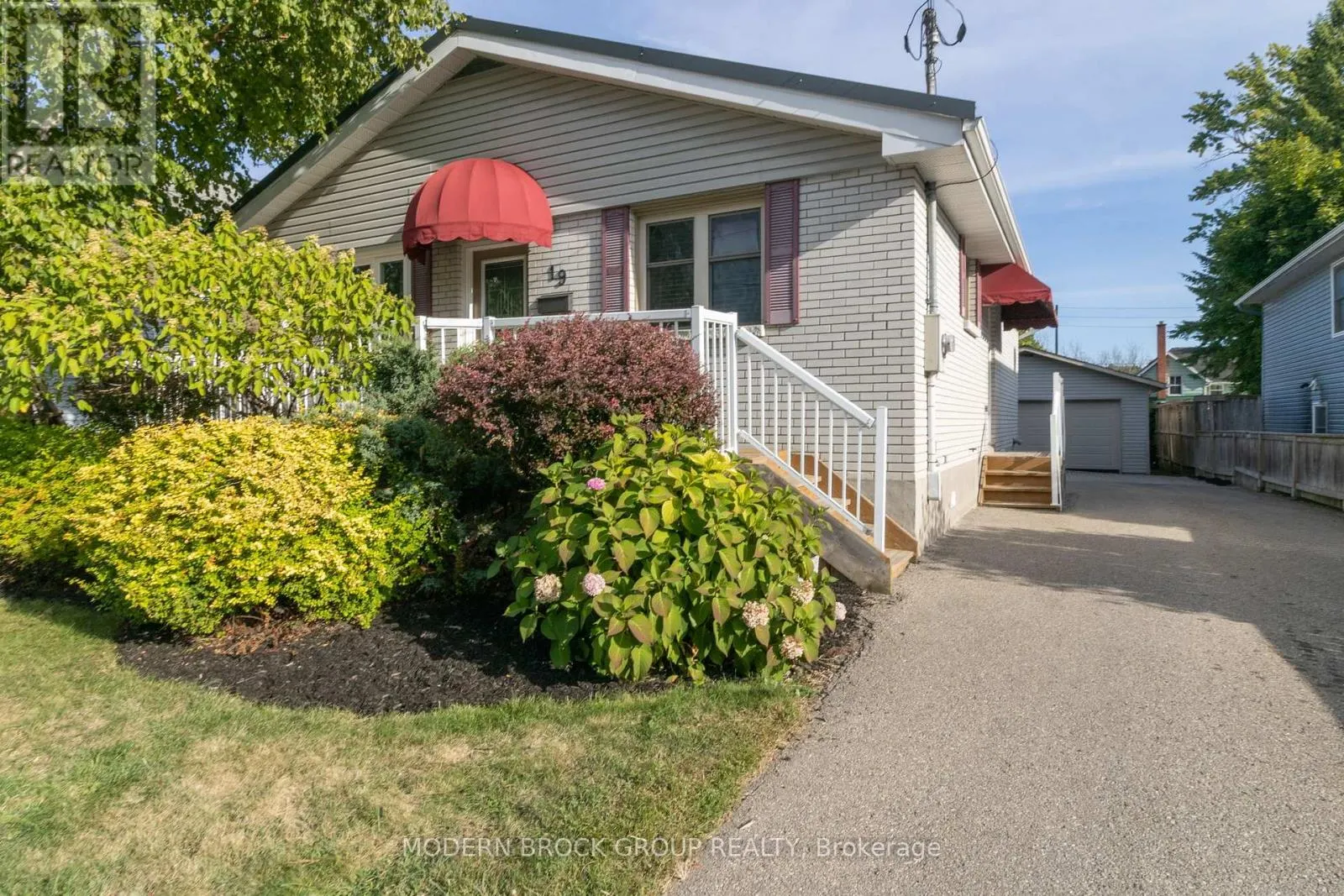 19 AMY STREET