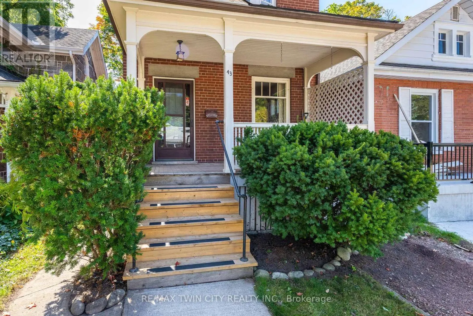43 MCNAUGHTON STREET