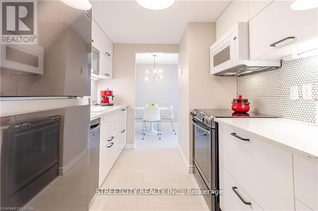 1207 - 155 KENT STREET, #1207