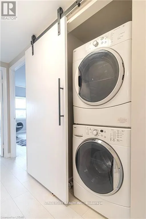 1207 - 155 KENT STREET, #1207