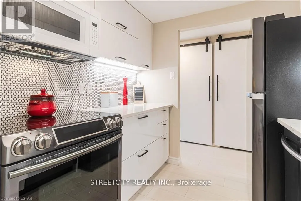 1207 - 155 KENT STREET, #1207