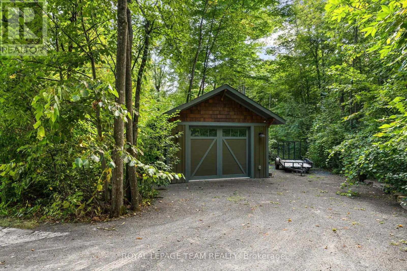 1560 MALEY LANE