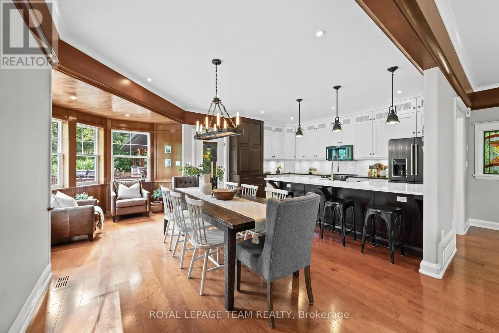 1560 MALEY LANE