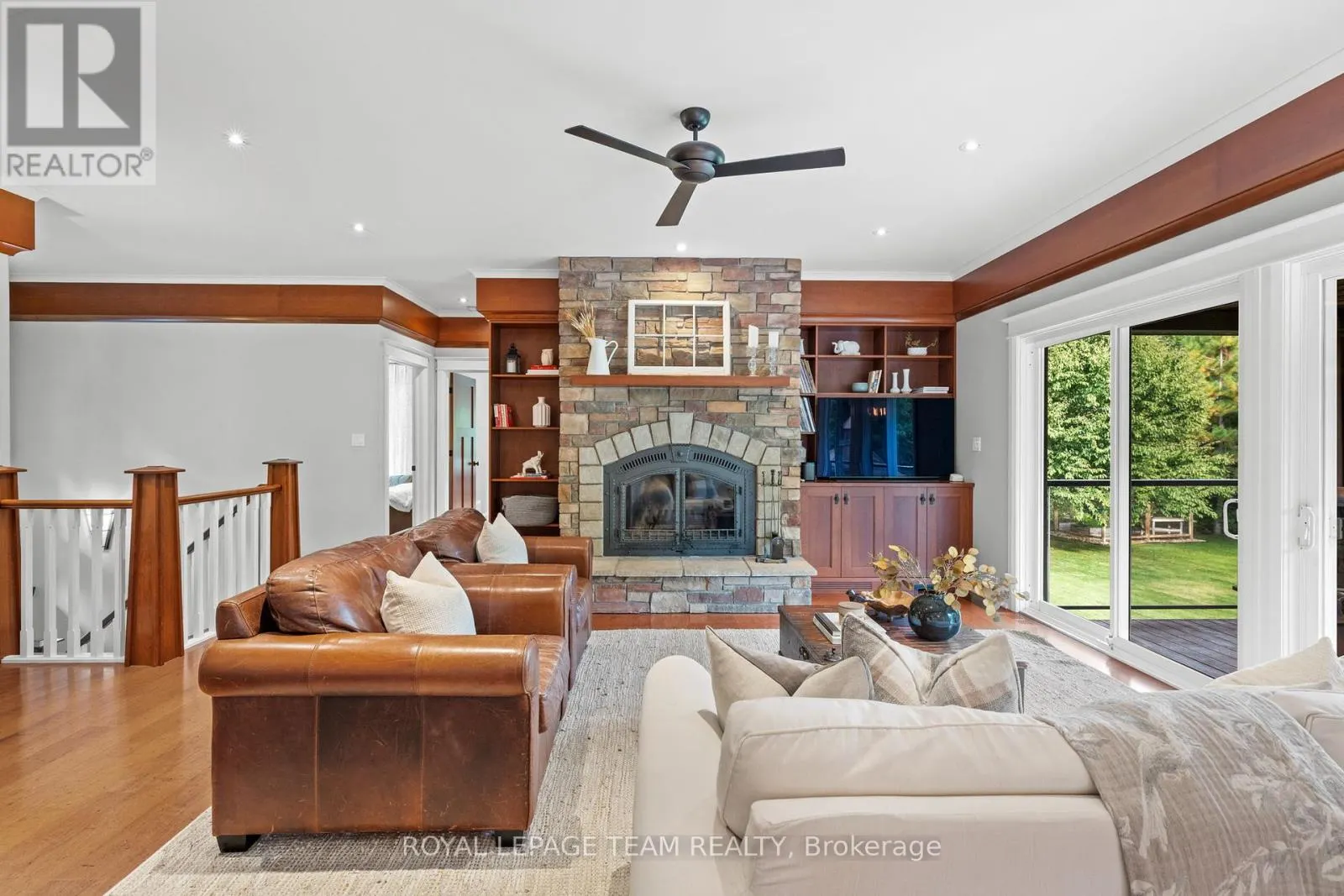 1560 MALEY LANE