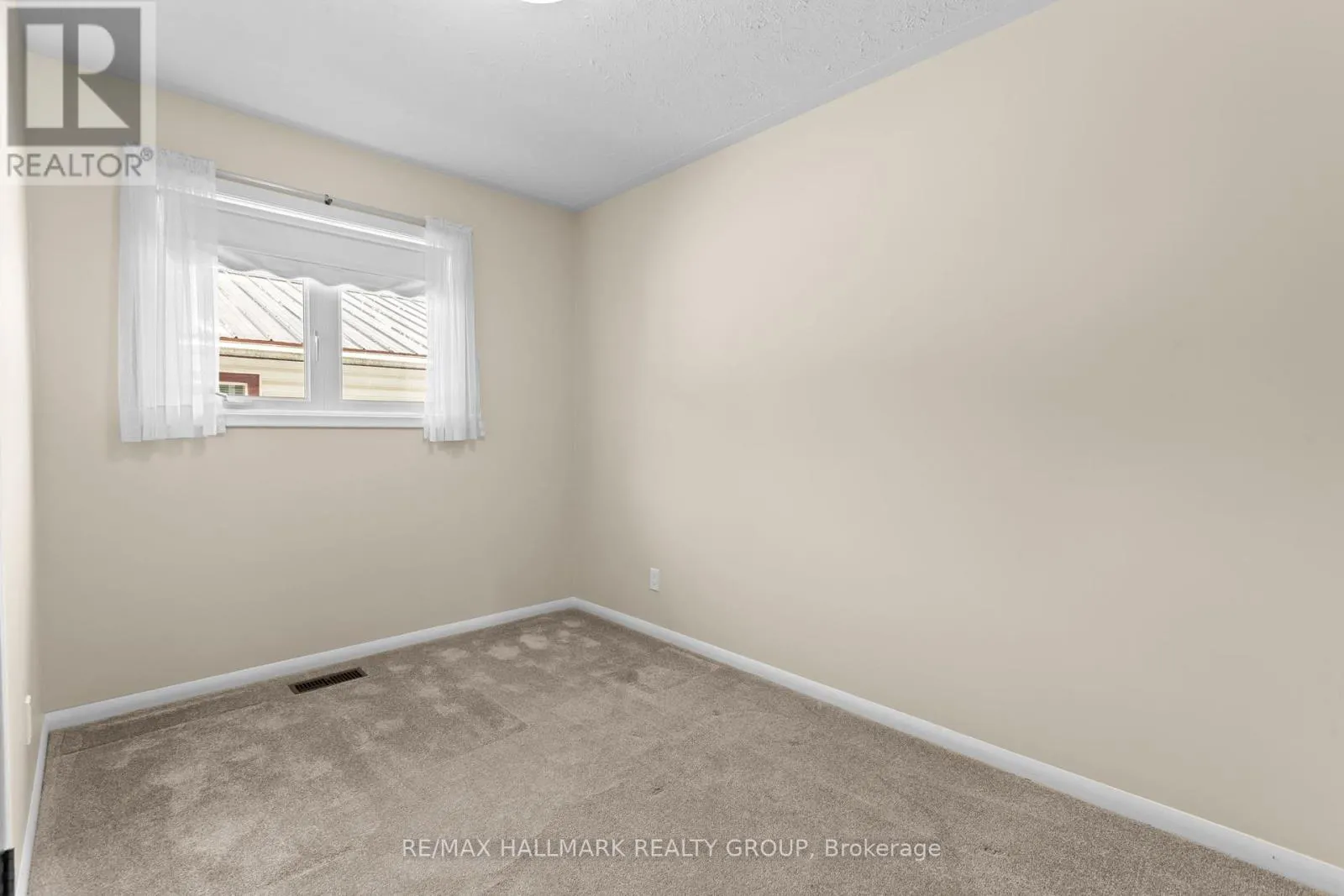 112 ELLIS AVENUE