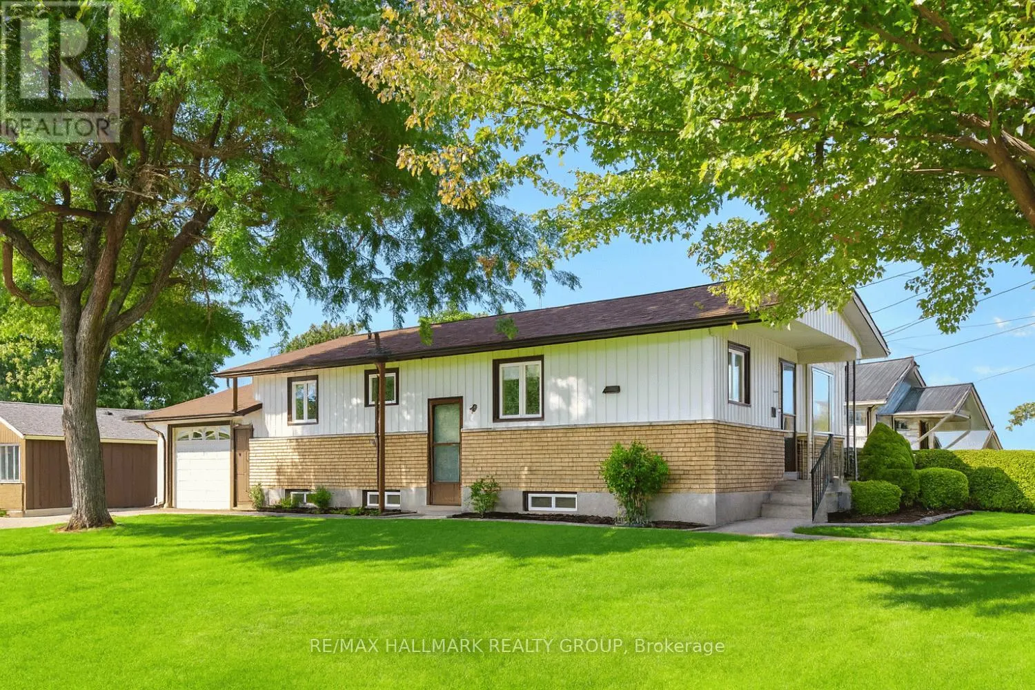 112 ELLIS AVENUE