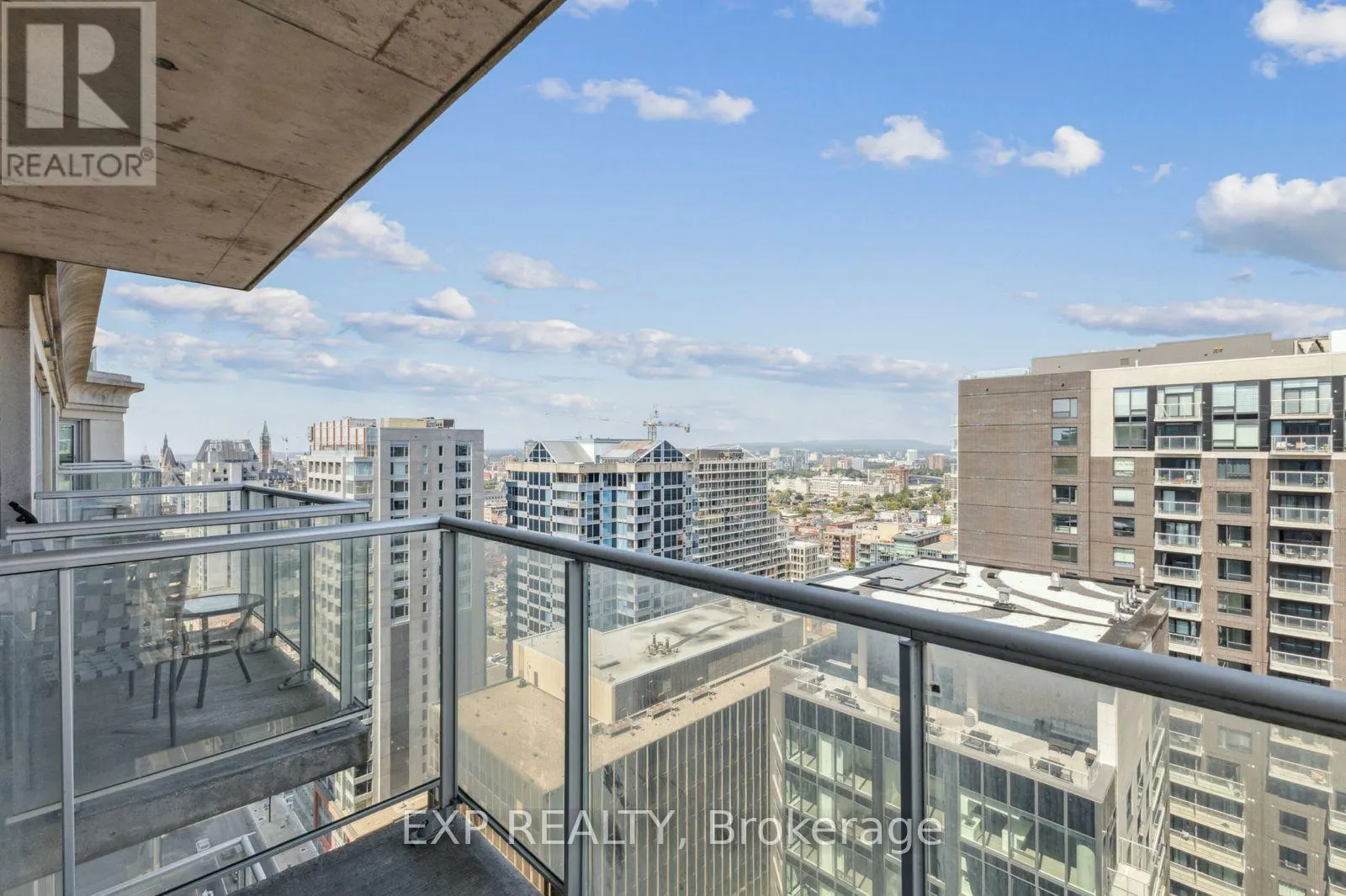 2604 - 242 RIDEAU STREET