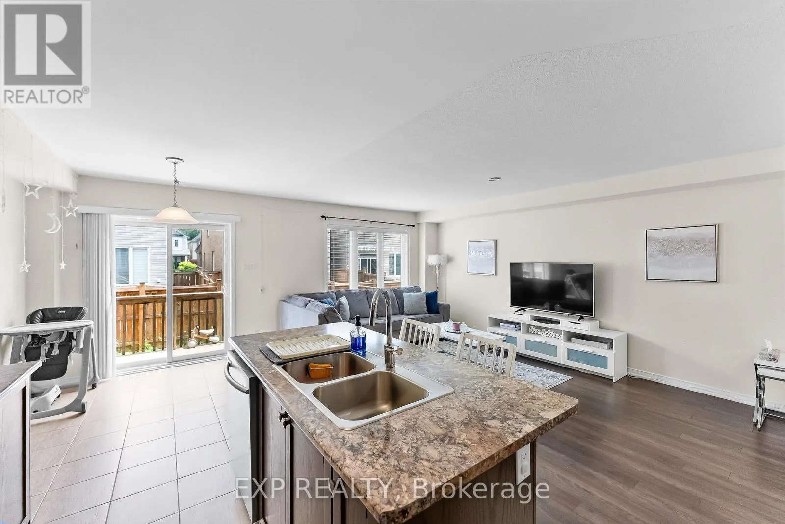 7732 REDBUD LANE