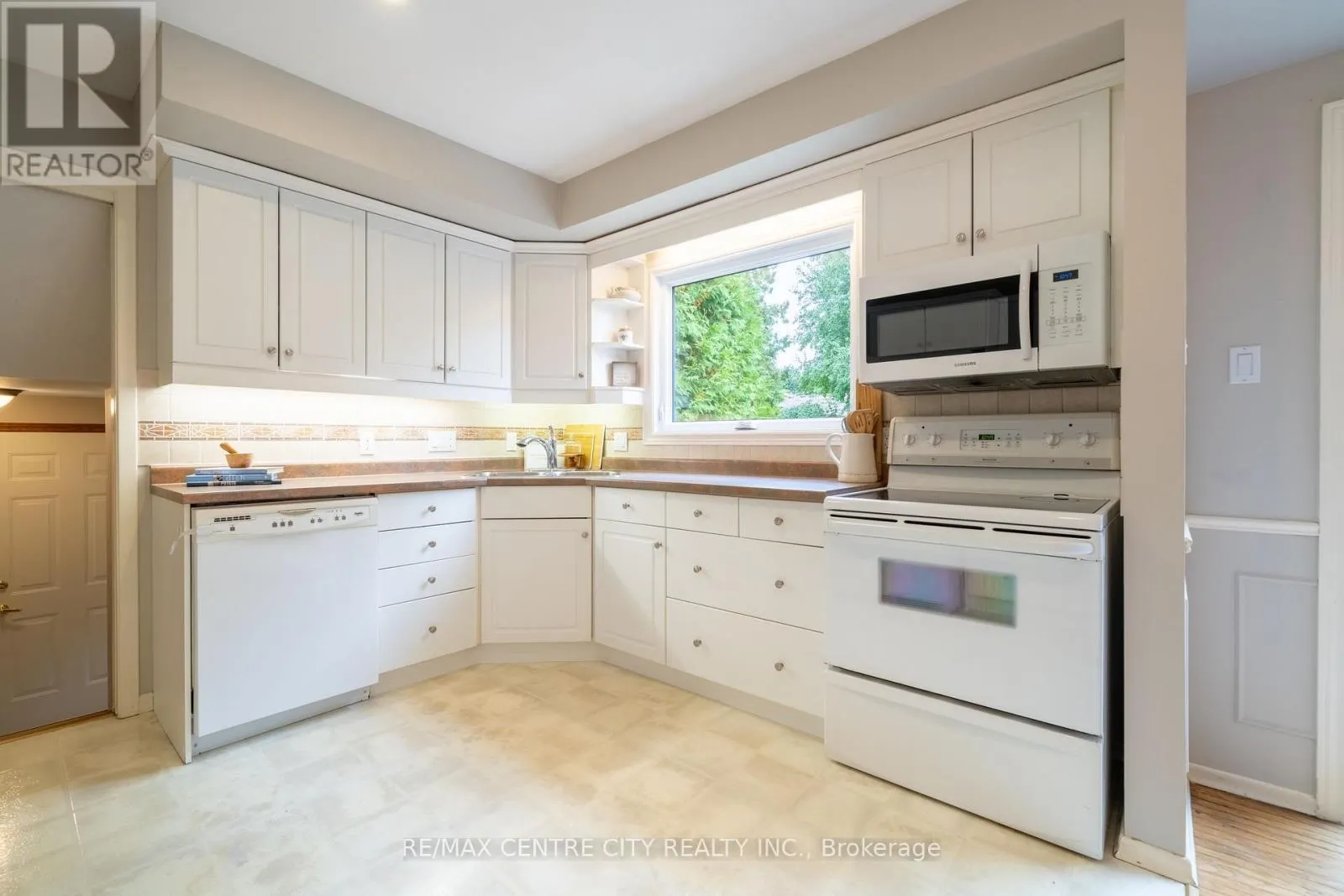 1431 STONEYBROOK CRESCENT