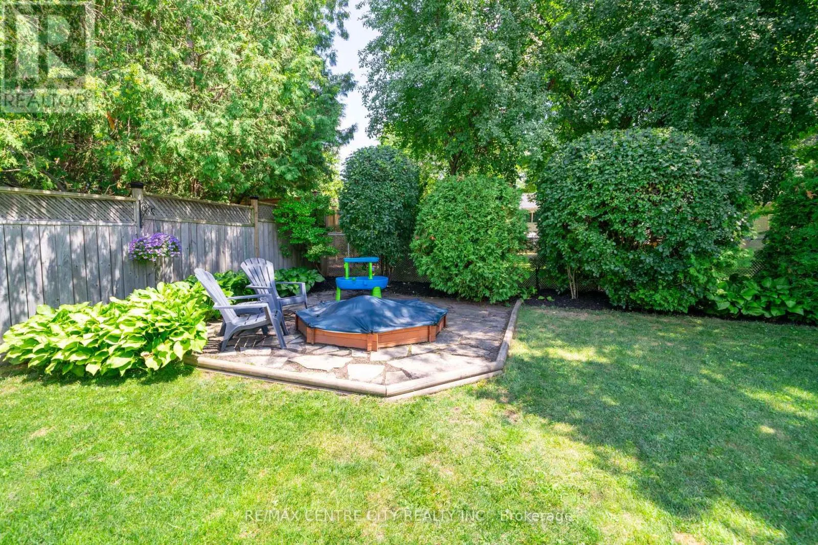 1431 STONEYBROOK CRESCENT