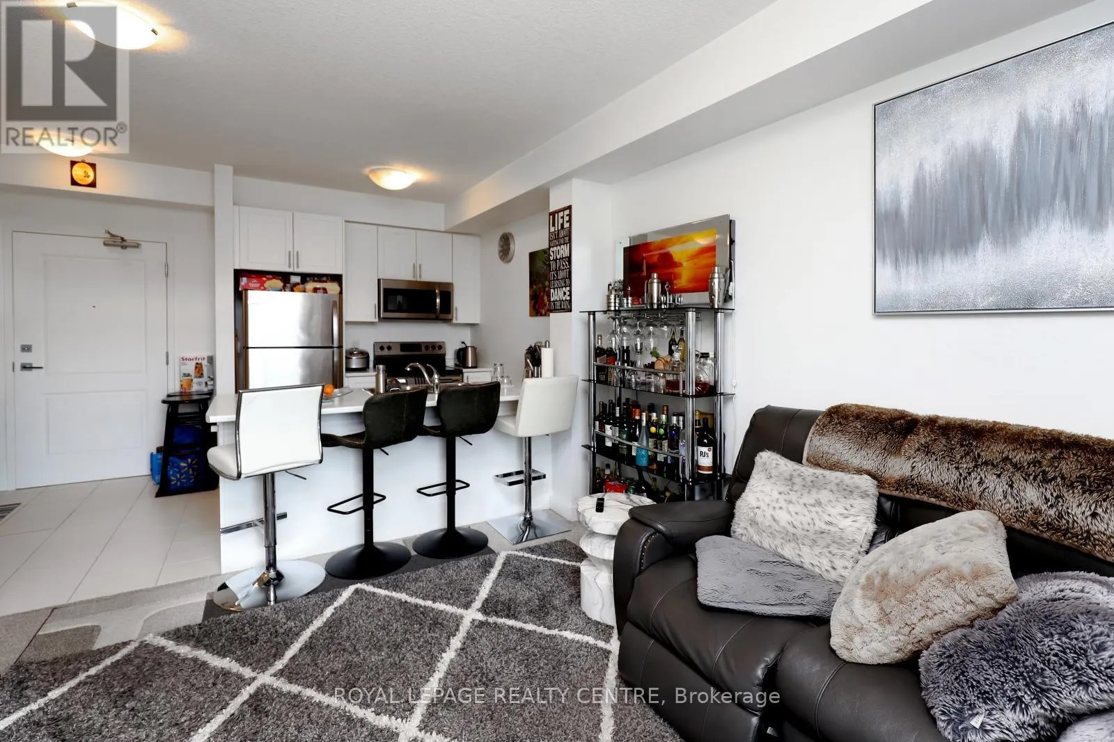 429 - 101 SHOREVIEW PLACE