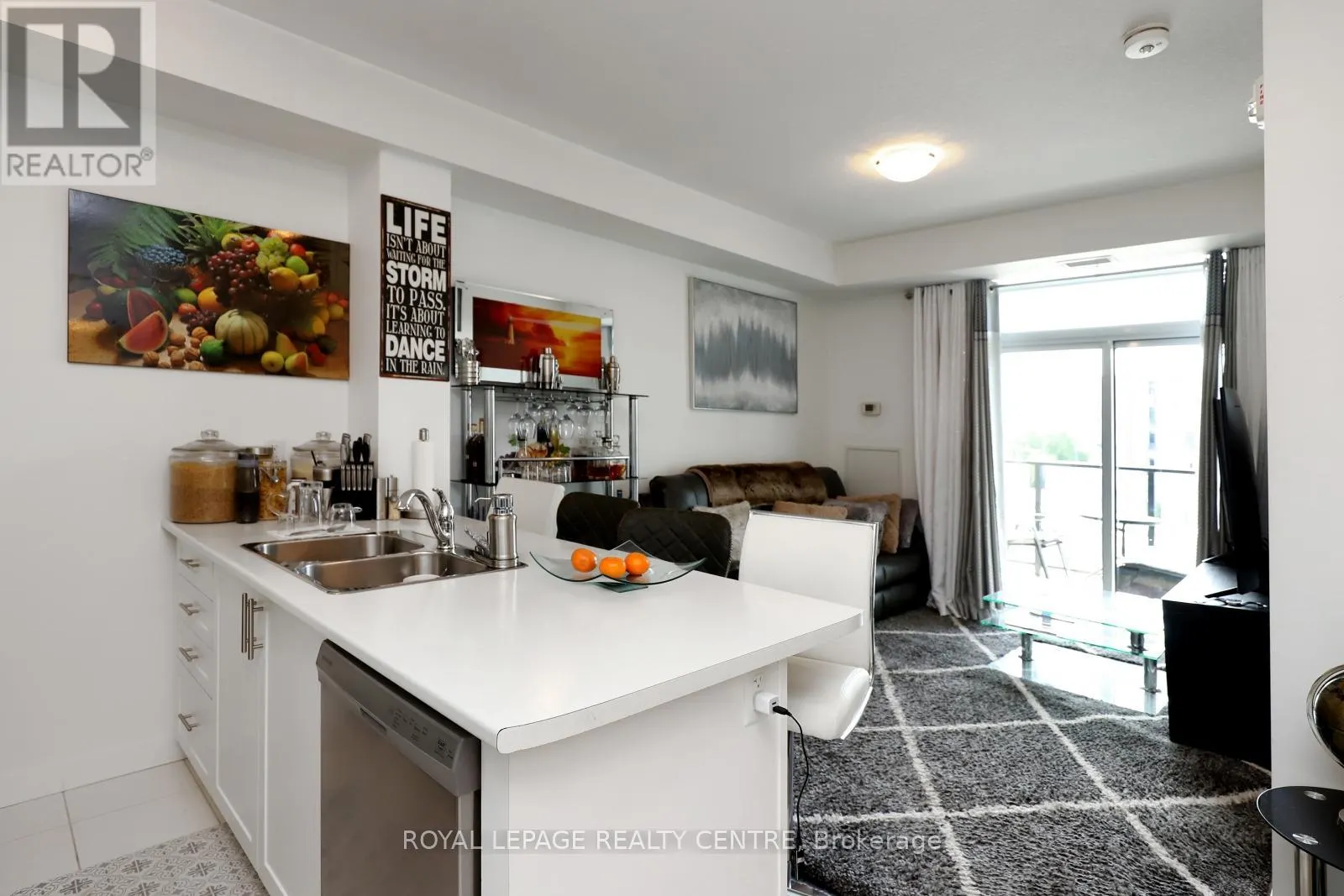 429 - 101 SHOREVIEW PLACE
