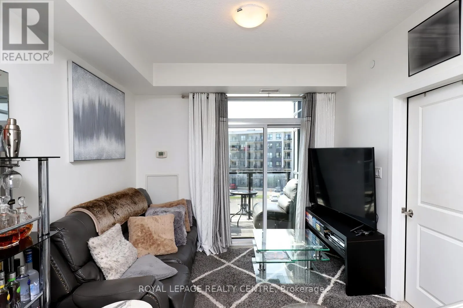 429 - 101 SHOREVIEW PLACE