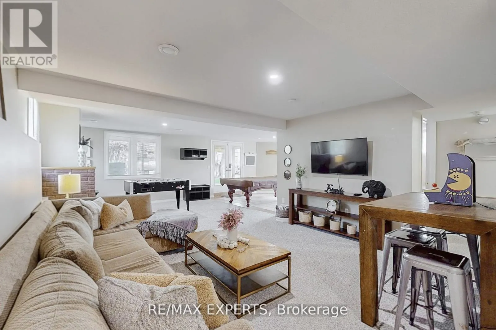 60 RIVER DRIVE