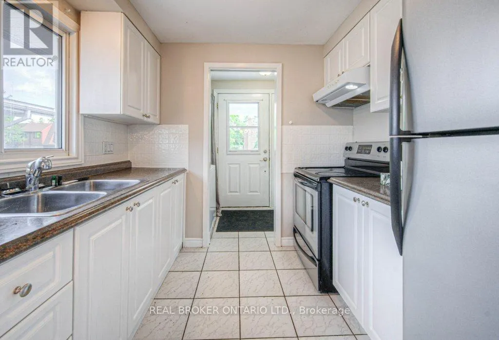119 KINGSWOOD DRIVE