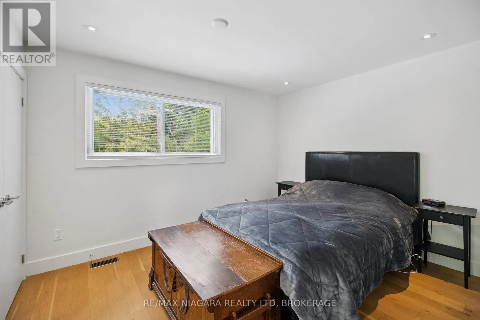 15 SWAN DRIVE