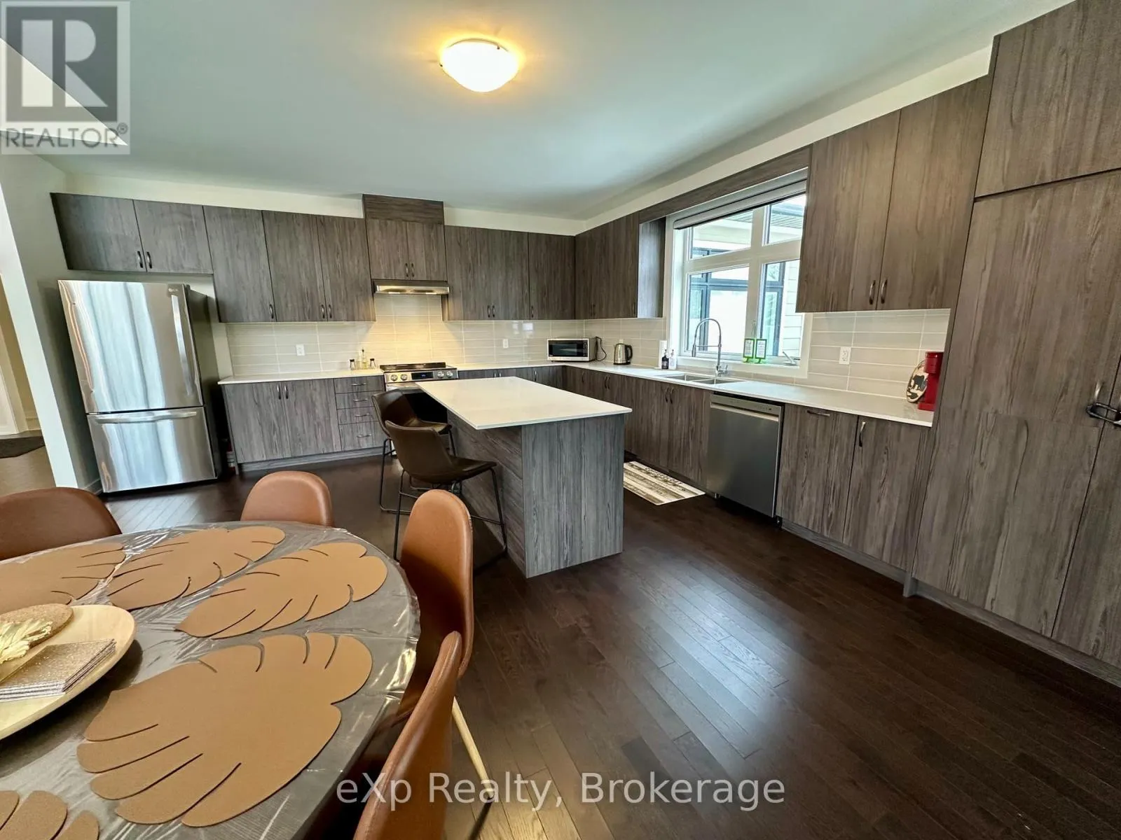 1017 RIDGELINE DRIVE