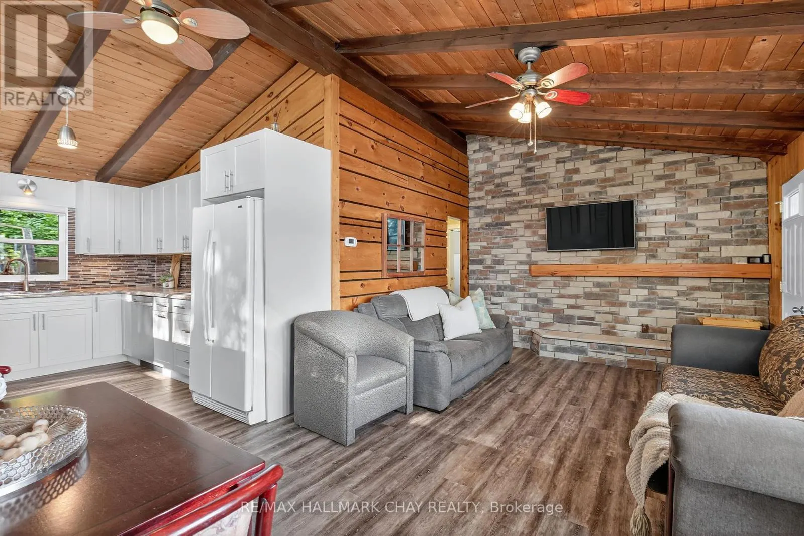 1104 HAMMOND ROAD