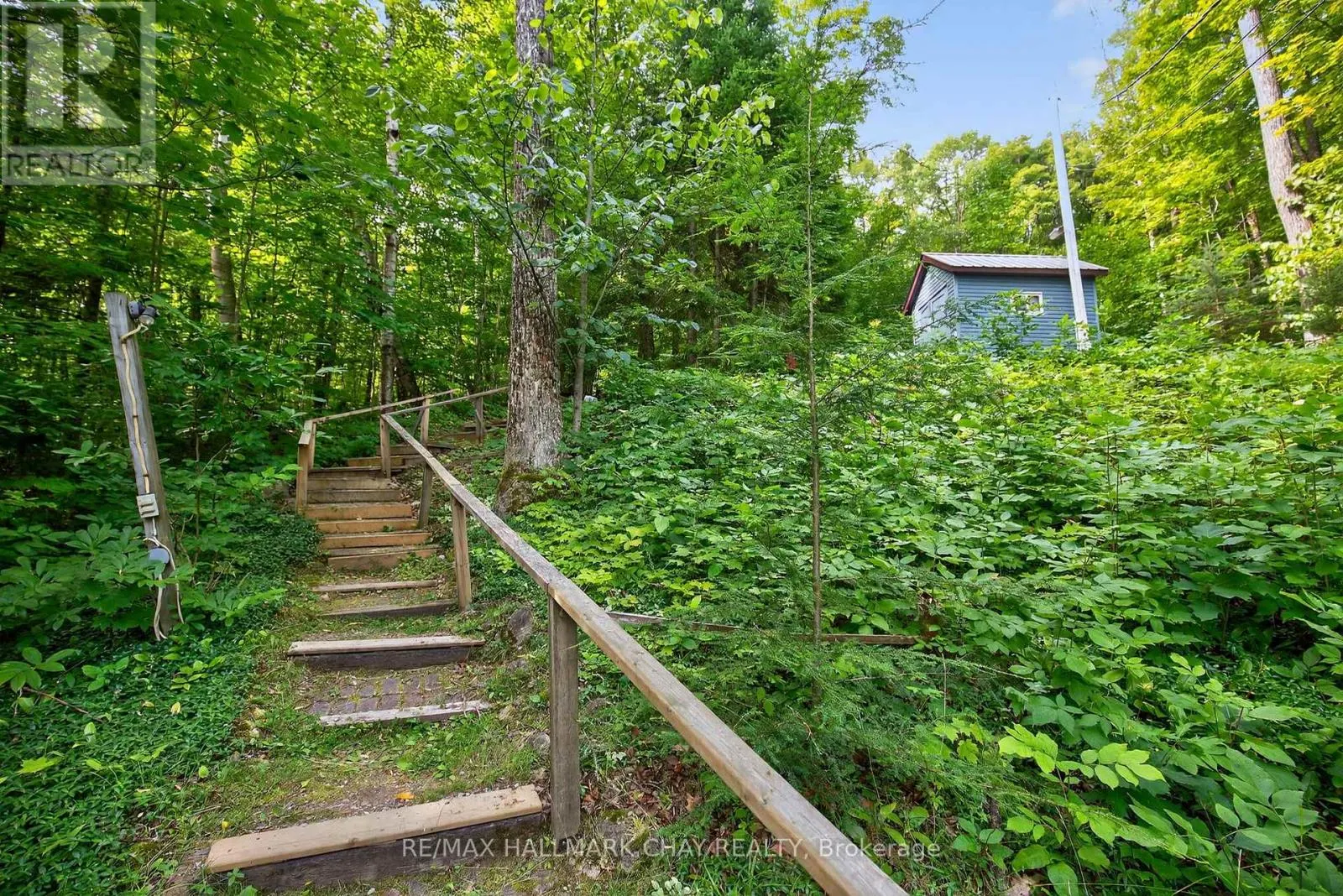 1104 HAMMOND ROAD