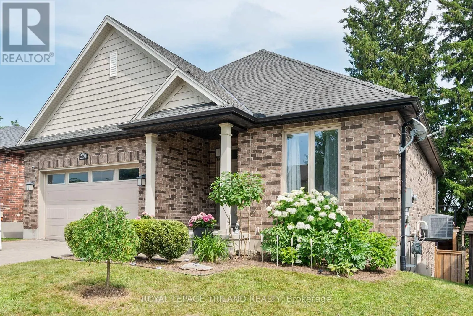 681 BENNETT CRESCENT
