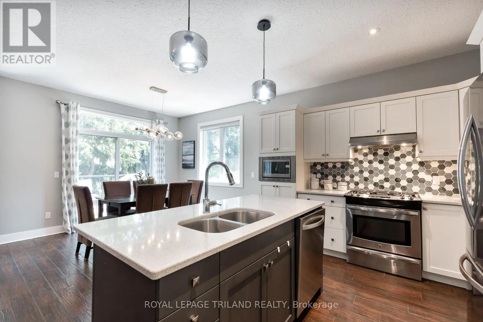 681 BENNETT CRESCENT