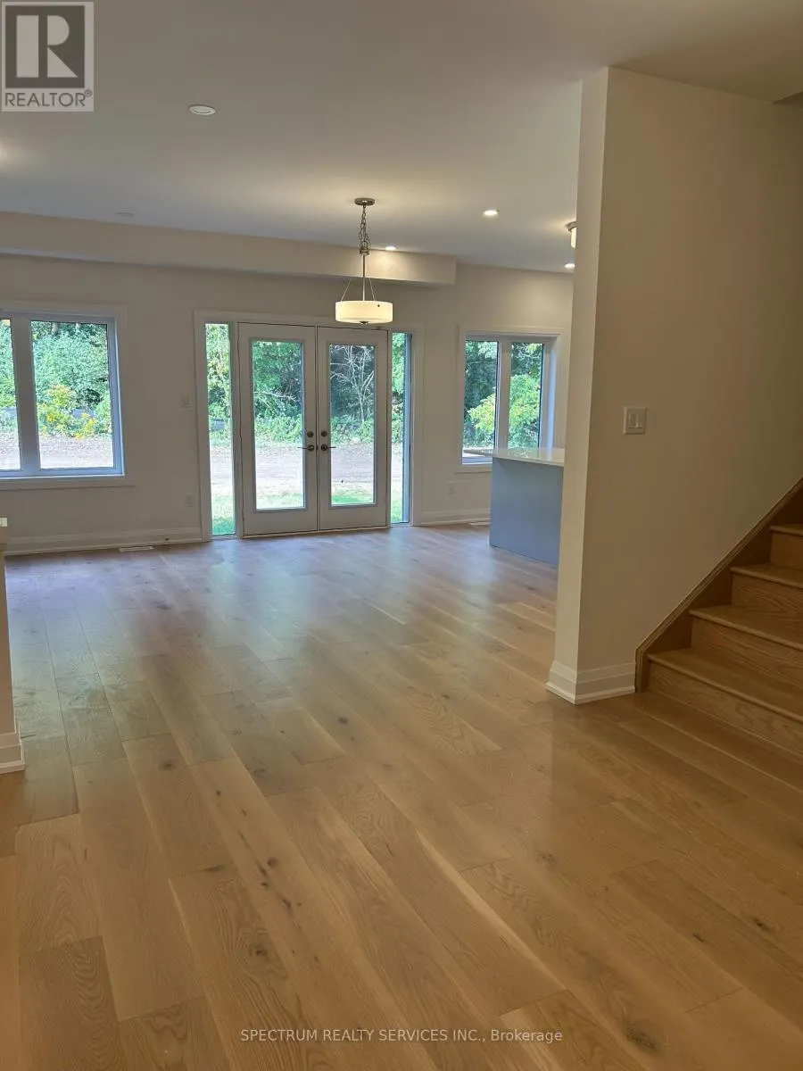 3 MCKERNAN AVENUE