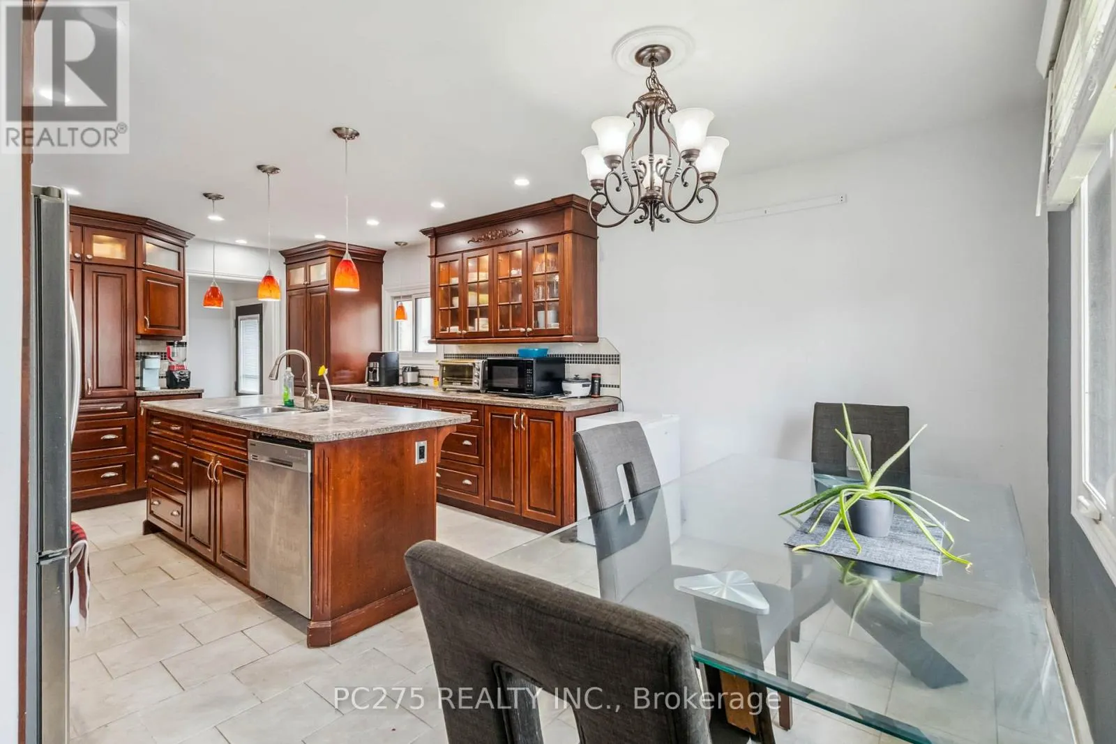 221 ADMIRAL DRIVE